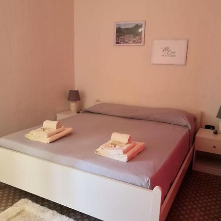 Monolocale Nel Centro Storico Panzió Aieta Szoba fotó